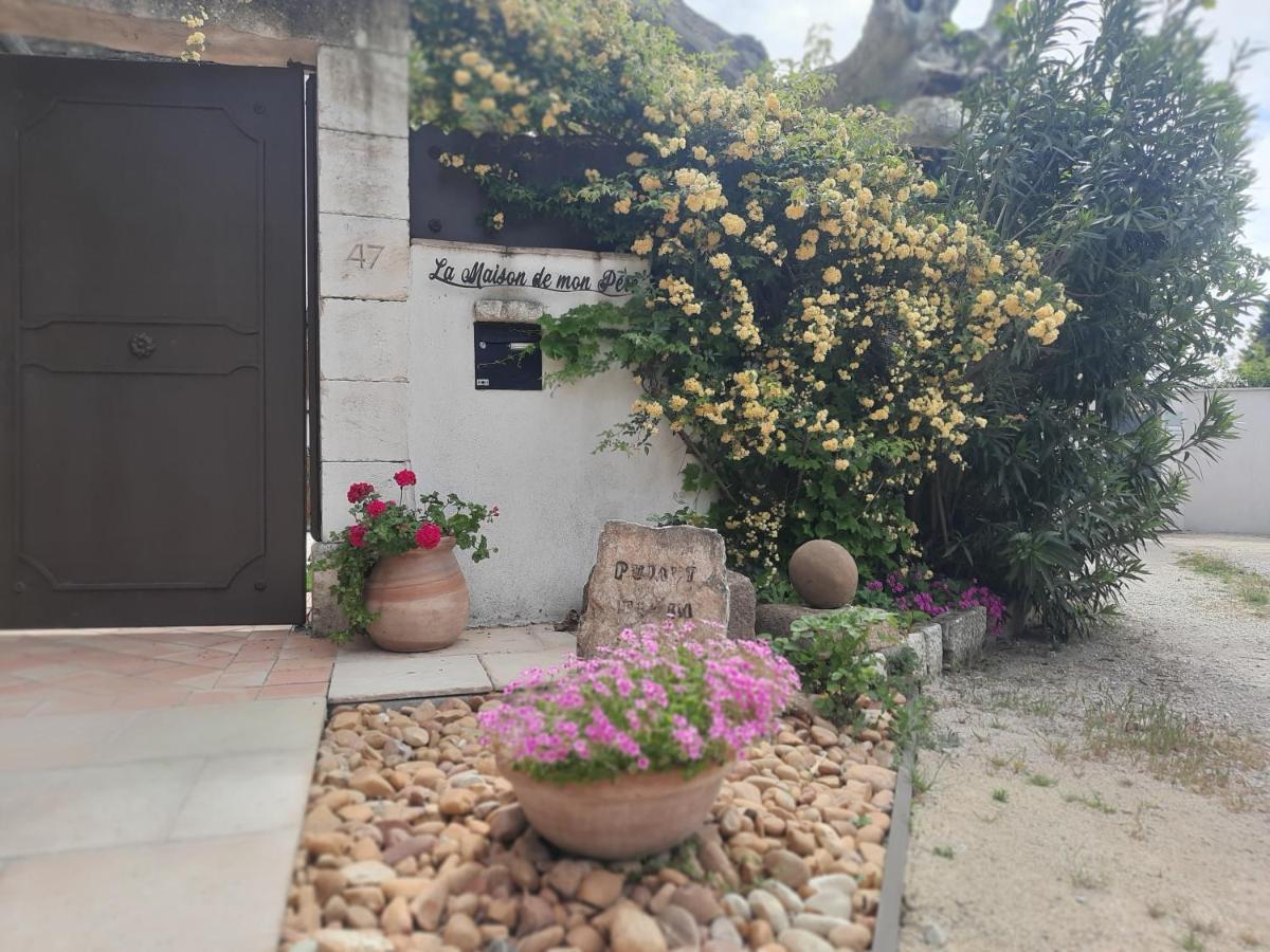 Mas" La Maison De Mon Pere " Proche Avignon A Pujaut Eksteriør bilde
